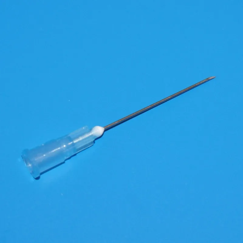 Chirana Kanülen Nr.14 (0,60 x 30 mm) blau, 23G x 1 1/4"100ST